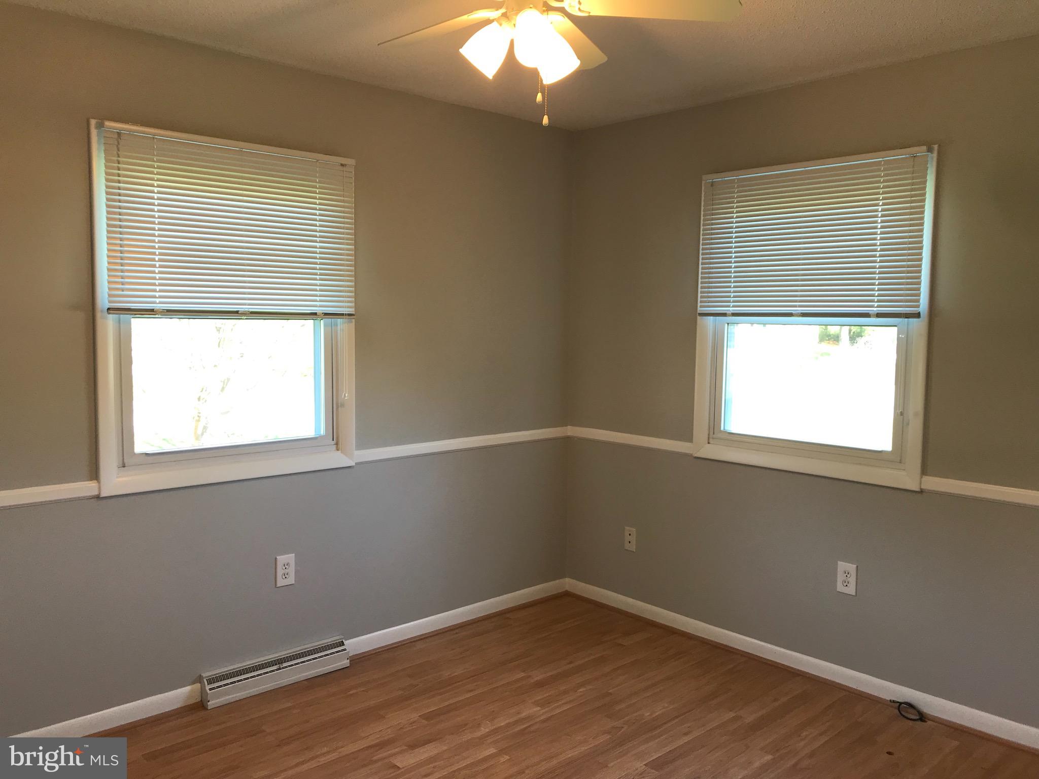 5 Washington Road New Freedom, PA 17349 - Photo 11 of 27 Neutral decor and freshly painted bedroom!