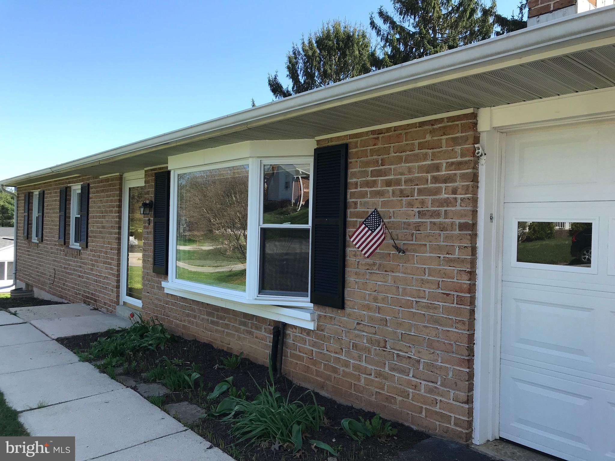5 Washington Road New Freedom, PA 17349 - Photo 5 of 27 Convenient one level living!