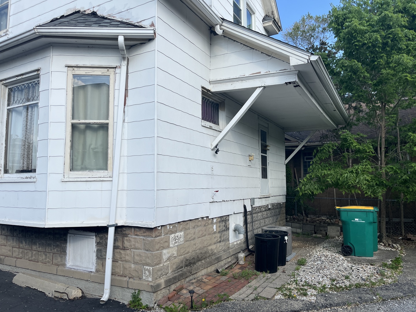 718 Plainfield Road Joliet, IL 60435 - Photo 4 of 28 a view of a patio door and outdoor space