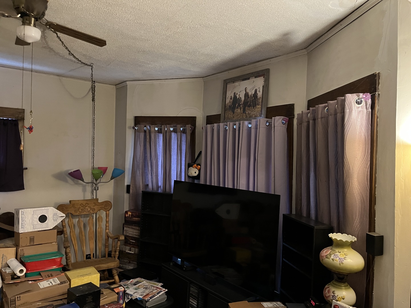 718 Plainfield Road Joliet, IL 60435 - Photo 8 of 28 a bathroom with a sink toilet and shower curtain