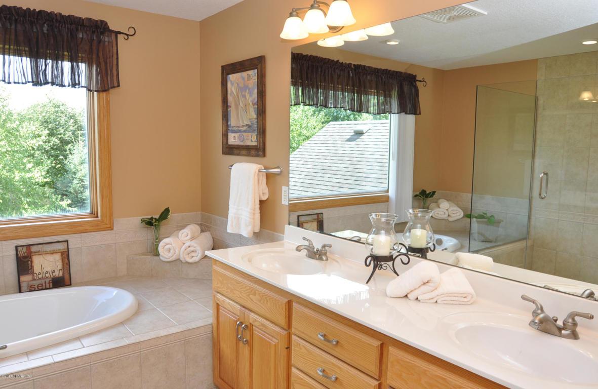 1992 Century Valley Road Northeast Rochester, MN 55906 - Photo 17 of 32