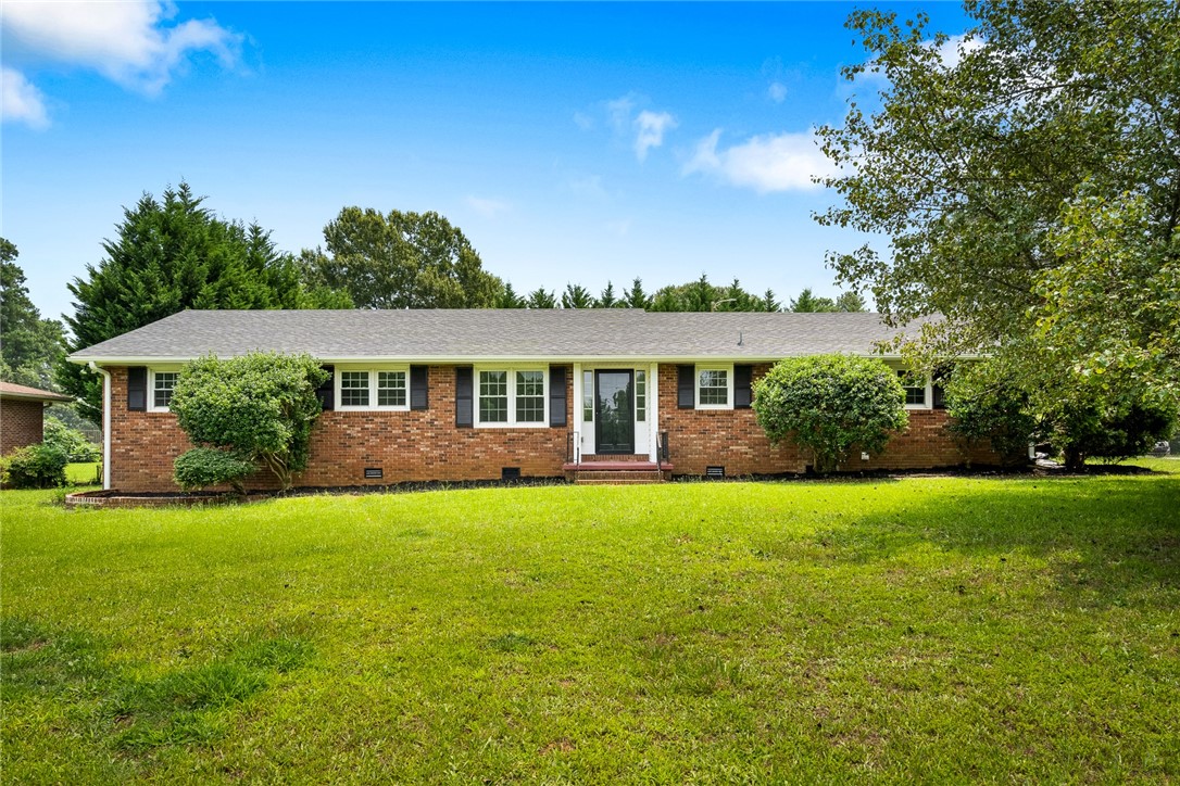 215 Centerville Road Anderson, SC 29625 - Photo 1 of 31 Gallery Image 1