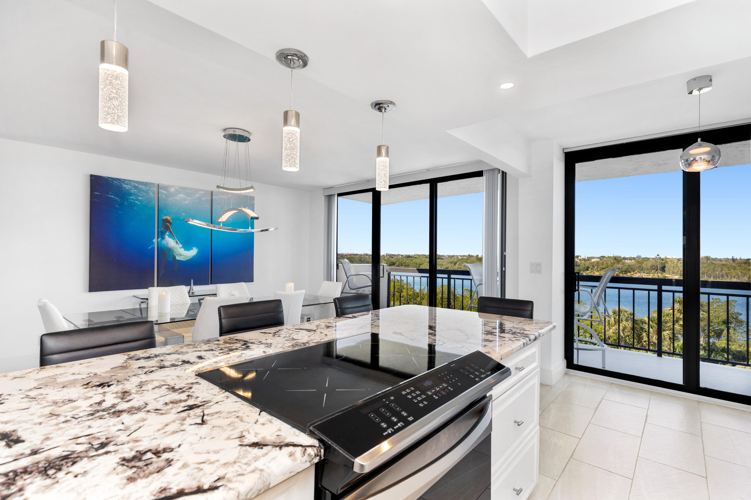 2003 North Ocean Boulevard, Unit 605 Boca Raton, FL 33431 - Photo 3 of 24 Kitchen view