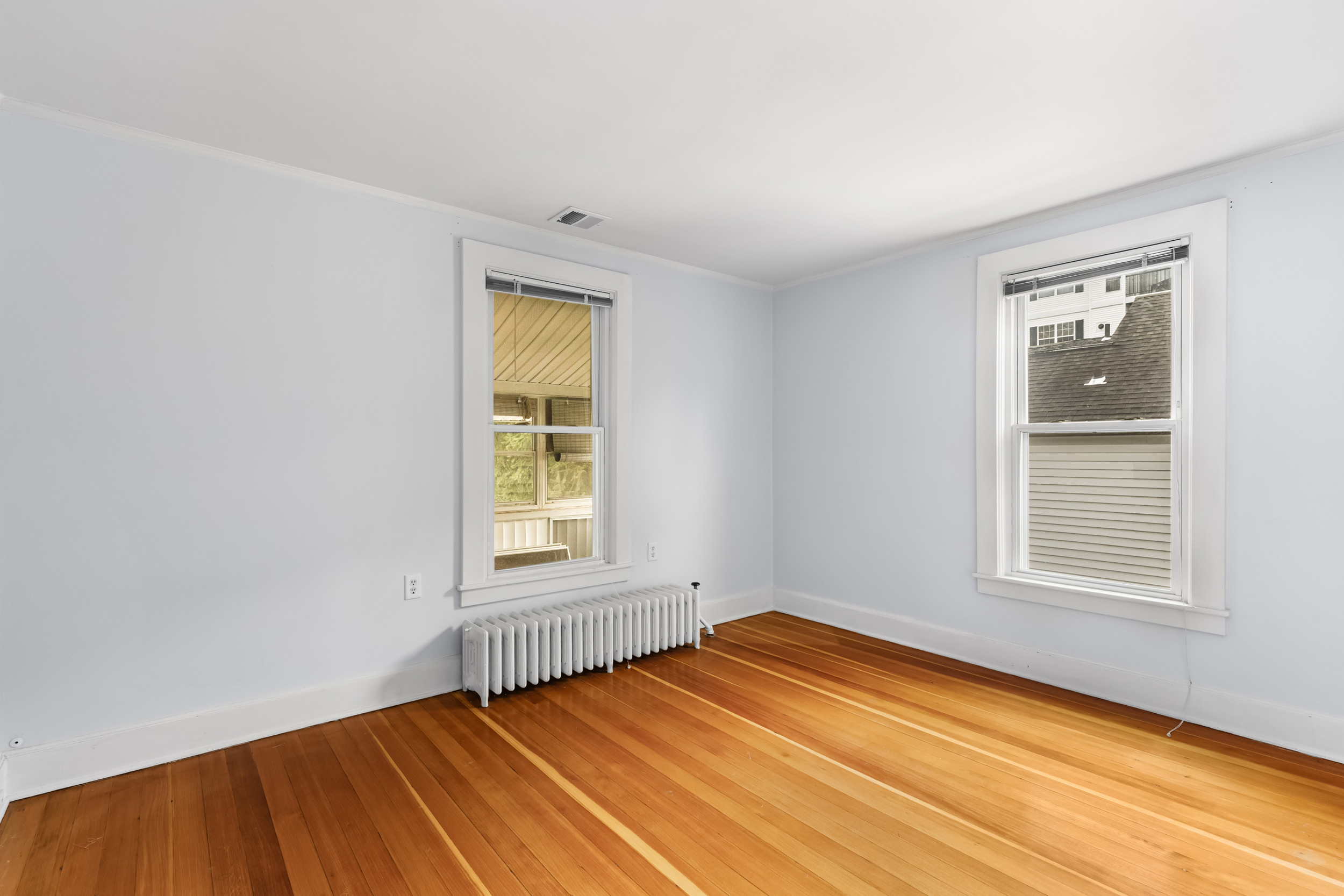 49 Valley Road Stamford, CT 06902 - Photo 19 of 37 an empty room with a window