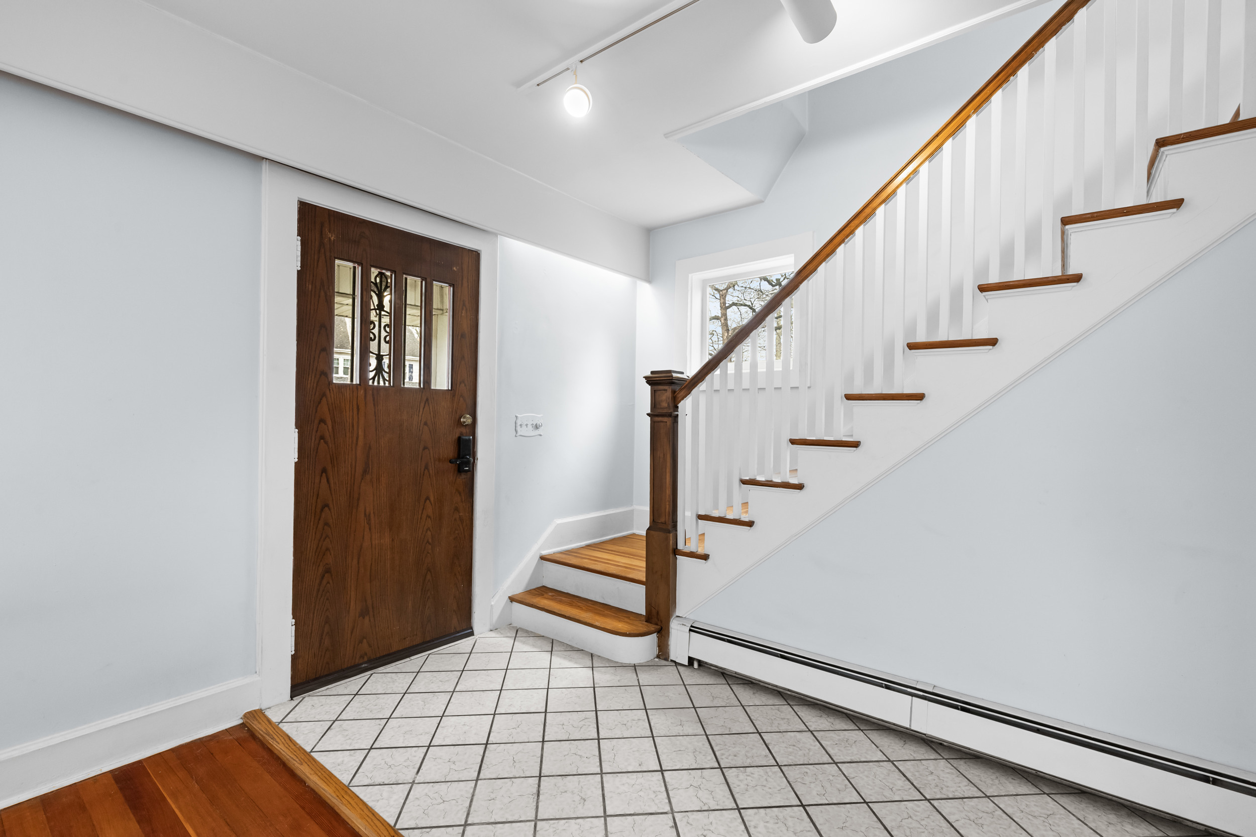 49 Valley Road Stamford, CT 06902 - Photo 4 of 37 a view of an entryway