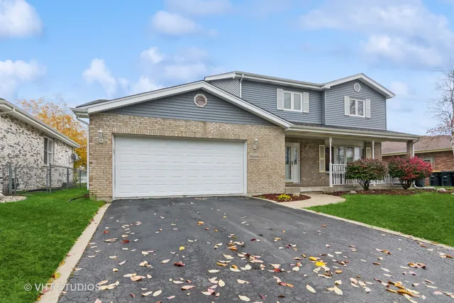 $325,000 | 19265 Lange Street, Lansing, IL 60438