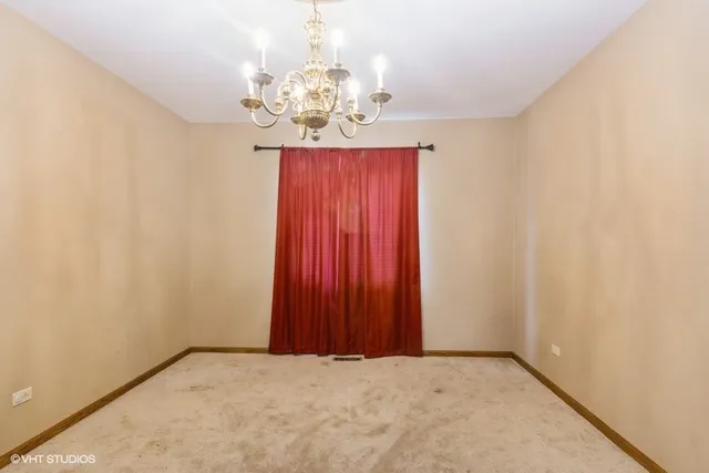 $325,000 | 19265 Lange Street, Lansing, IL 60438