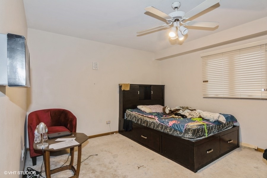 19265 Lange Street Lansing, IL 60438 - Photo 10 of 18 a living room with furniture