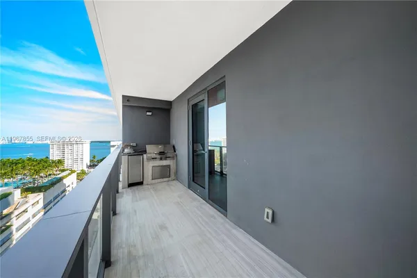 $5,400 | 1451 Brickell Avenue, Unit 1406, Miami, FL 33131