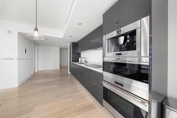 $5,400 | 1451 Brickell Avenue, Unit 1406, Miami, FL 33131