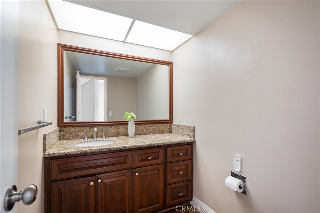 27932 Ridgebrook Court Rancho Palos Verdes, CA 90275 - Photo 5 of 31