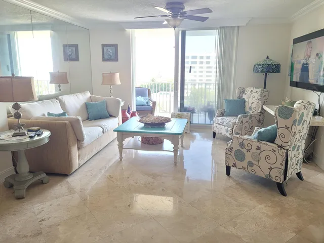 $9,000 | 3594 South Ocean Boulevard, Unit 906, Highland Beach, FL 33487