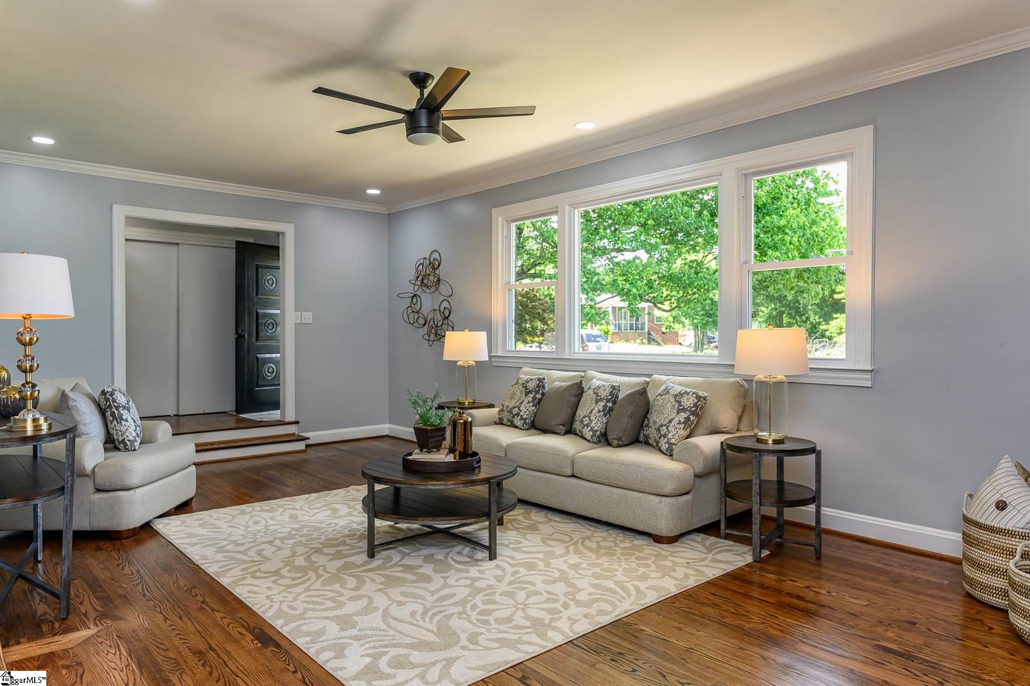 202 Edwards Road Greenville, SC 29607 - Photo 3 of 20 Gallery Image 3