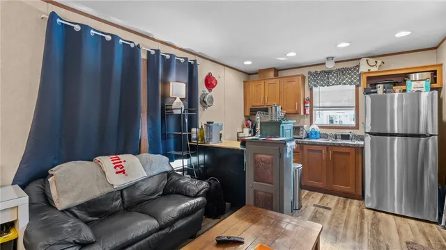 $85,000 | 529 Forest Avenue, Middletown, RI 02842