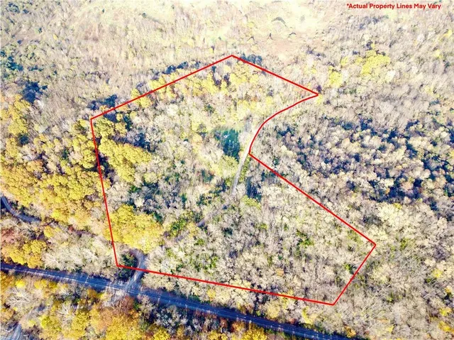 a view of entryway with an outdoor space