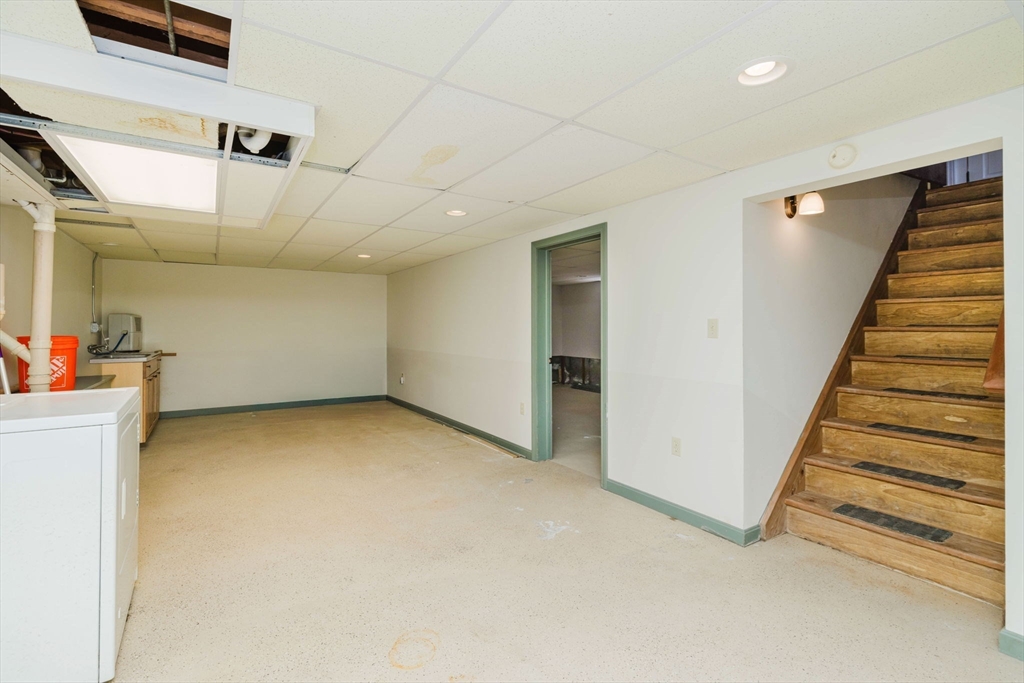 1243 New Boston Road Fall River, MA 02720 - Photo 22 of 30