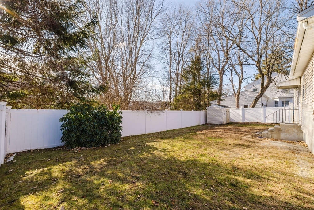 1243 New Boston Road Fall River, MA 02720 - Photo 27 of 30