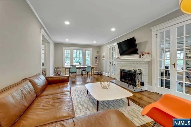 343 North Monroe Street Ridgewood, NJ 07450 - Photo 4 of 26
