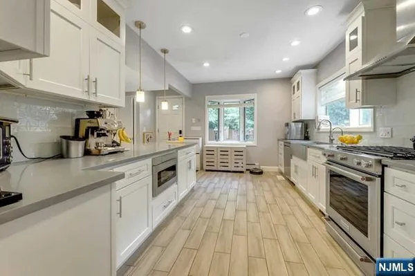 $7,400 | 343 North Monroe Street, Ridgewood, NJ 07450