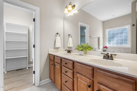 $499,900 | 25 Chaucer Court East, Zebulon, NC 27597