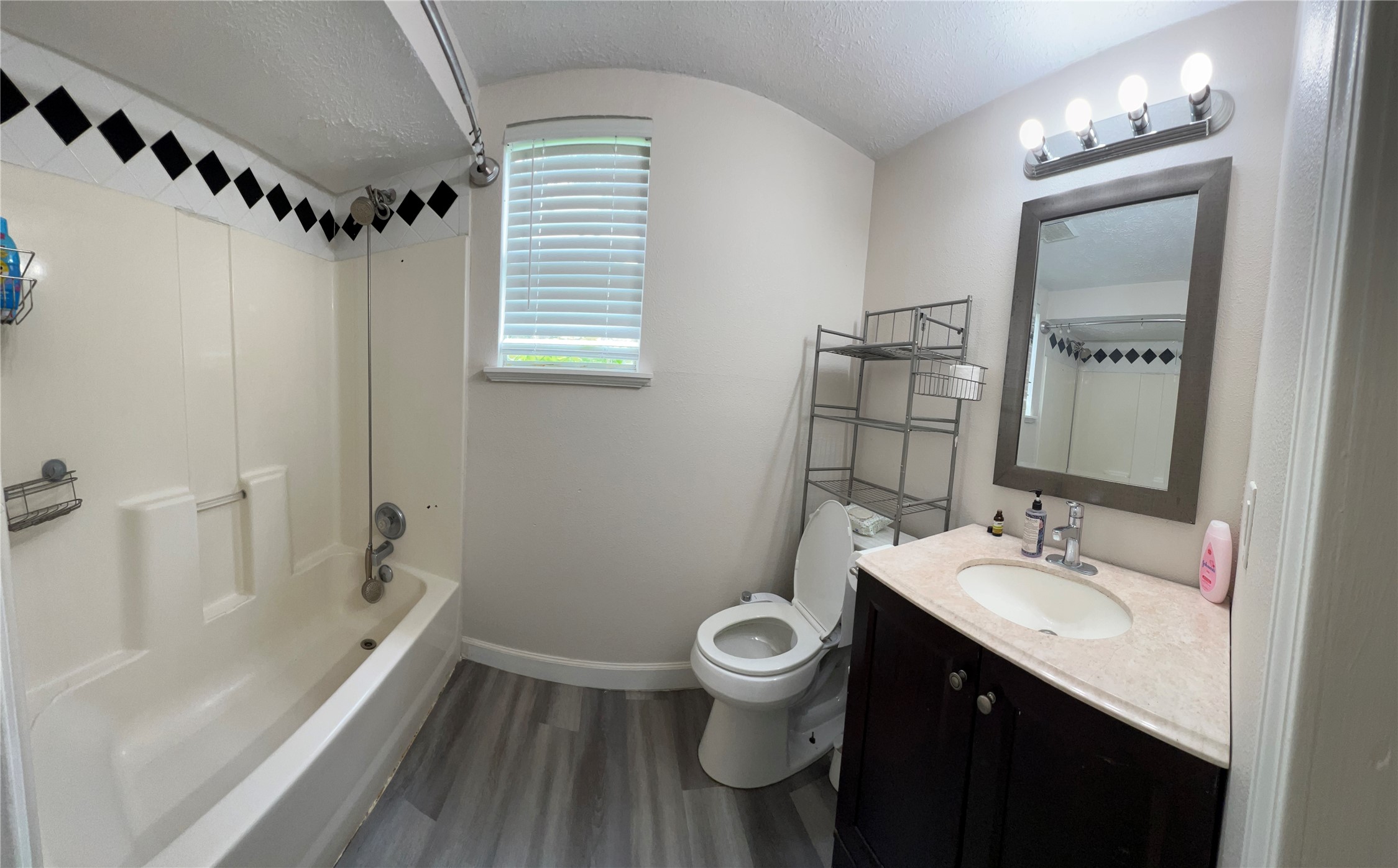 8211 Findlay Street Houston, TX 77017 - Photo 6 of 25 Master bathroom