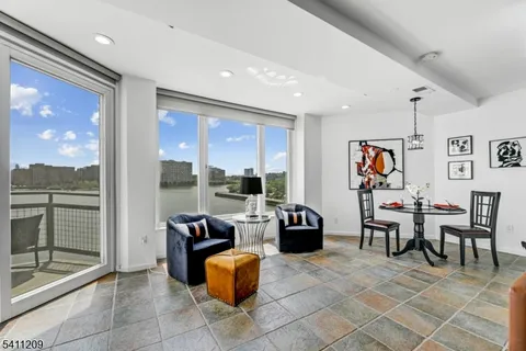 $785,000 | 600 Harbor Boulevard, Unit 926, Weehawken, NJ 07086