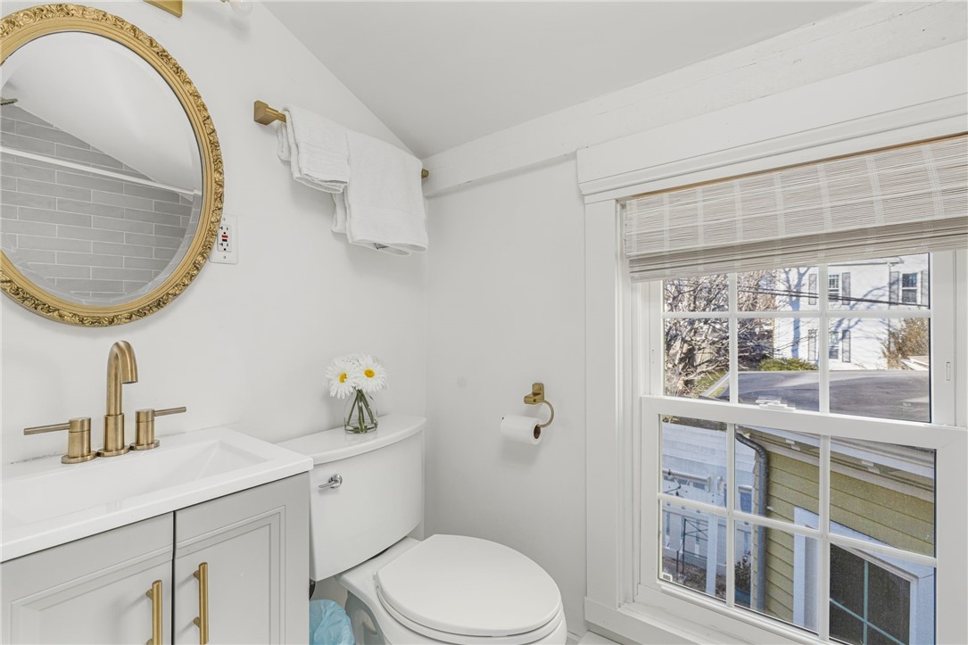 17 Old Beach Road Newport, RI 02840 - Photo 34 of 40