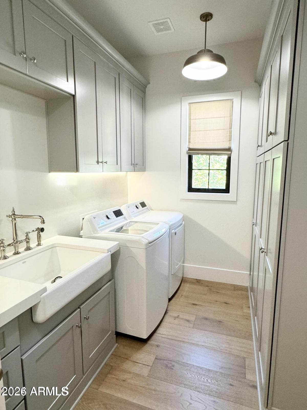 16 West Ocotillo Road Phoenix, AZ 85013 - Photo 13 of 15 16ocotilloLaundry