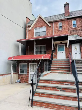 $2,750 | 31-39 30th Street, Unit 2 | Astoria