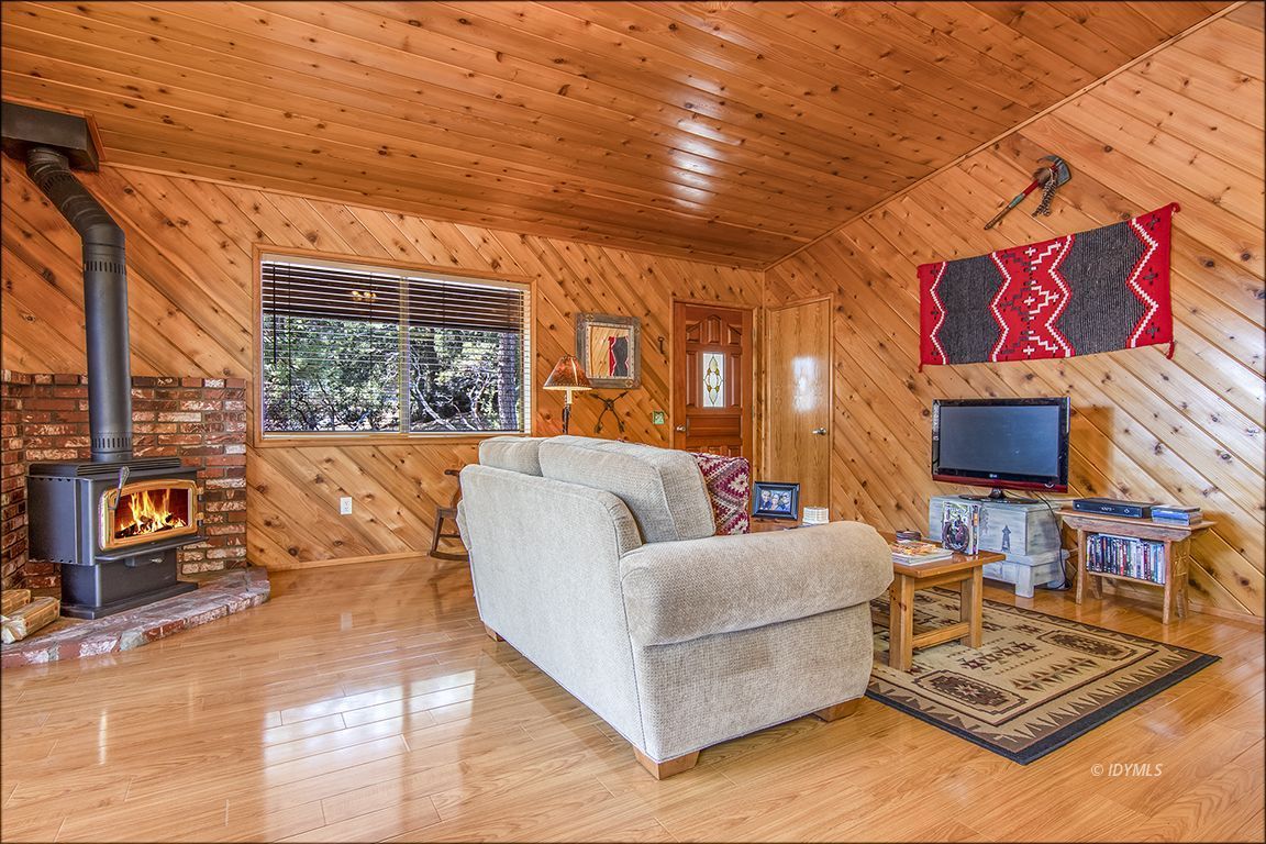 25335 Foster Lake Road Idyllwild, CA 92549 - Photo 17 of 35 Untitled