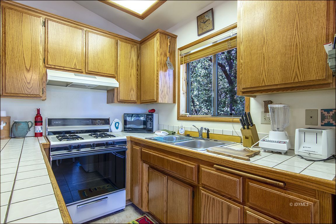 25335 Foster Lake Road Idyllwild, CA 92549 - Photo 24 of 35 Untitled