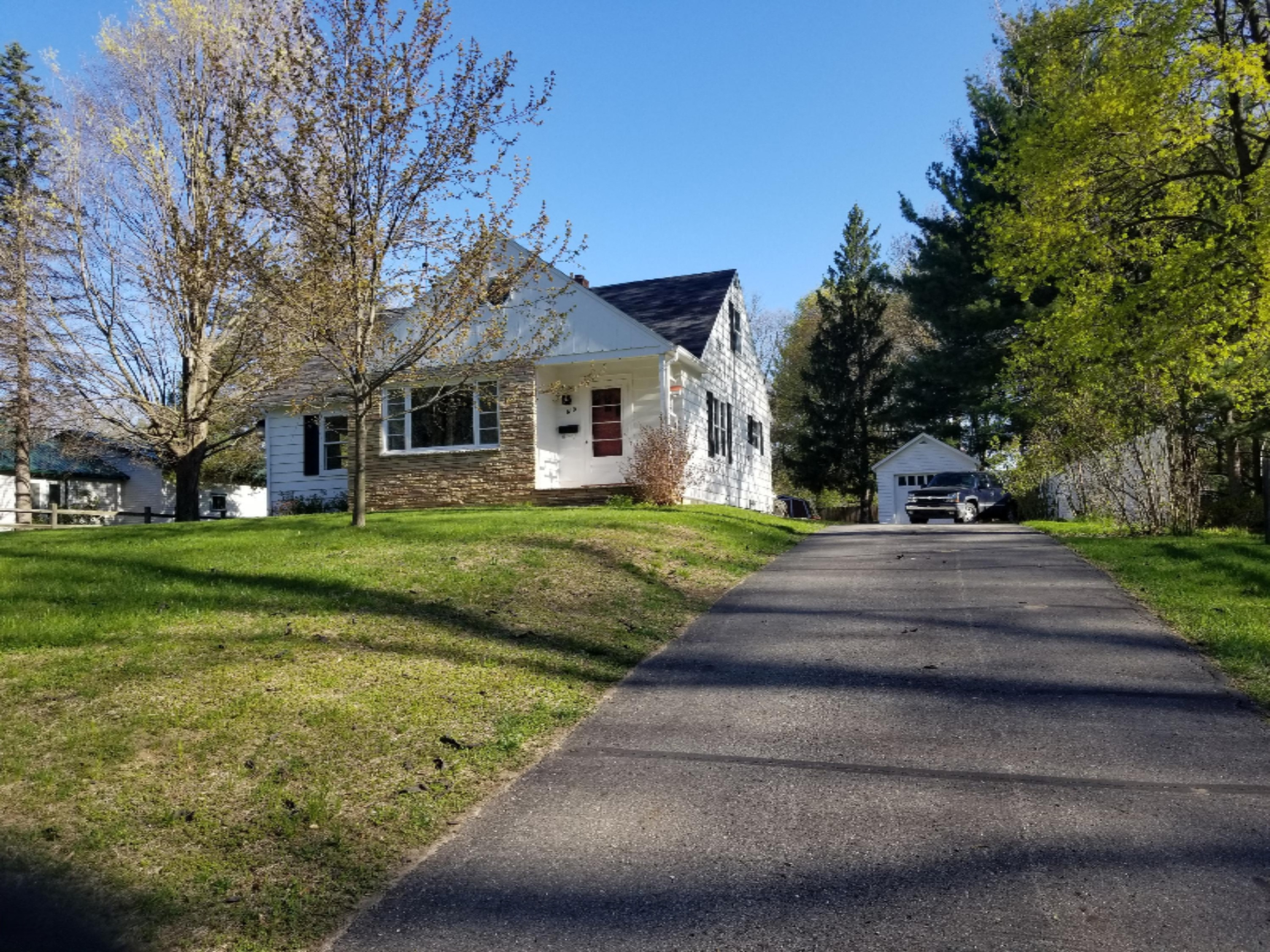 610 South Street Greenville, MI 48838 - Photo 2 of 24 20200507_091525