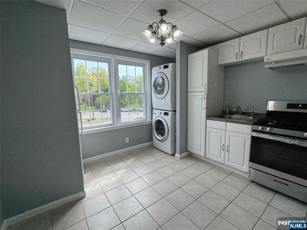 196-rock Rock Road, Unit 2A Glen Rock, NJ 07452 - Photo 17 of 26 a view of a kitchen with electric appliances