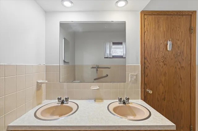 $550,000 | 1823 Gramsie Road, Arden Hills, MN 55112