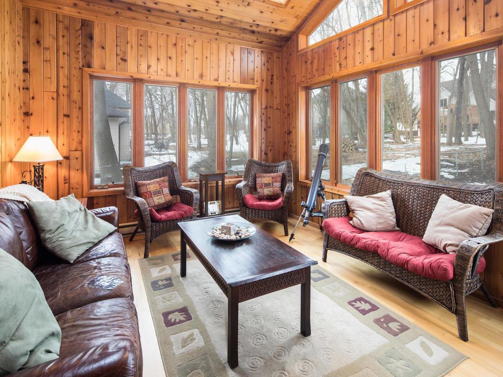2136 Boulder Road Chanhassen, MN 55317 - Photo 4 of 24 Gallery Image 4