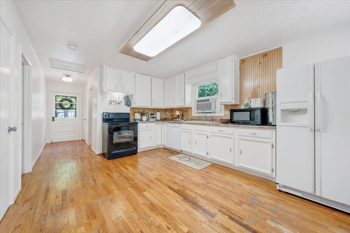 5020 Grove Hill Road Fincastle, VA 24090 - Photo 11 of 96 008-MIB07053