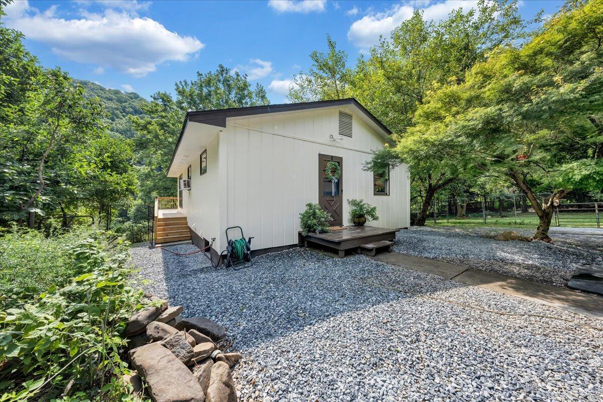 5020 Grove Hill Road Fincastle, VA 24090 - Photo 35 of 96 032-MIB07086