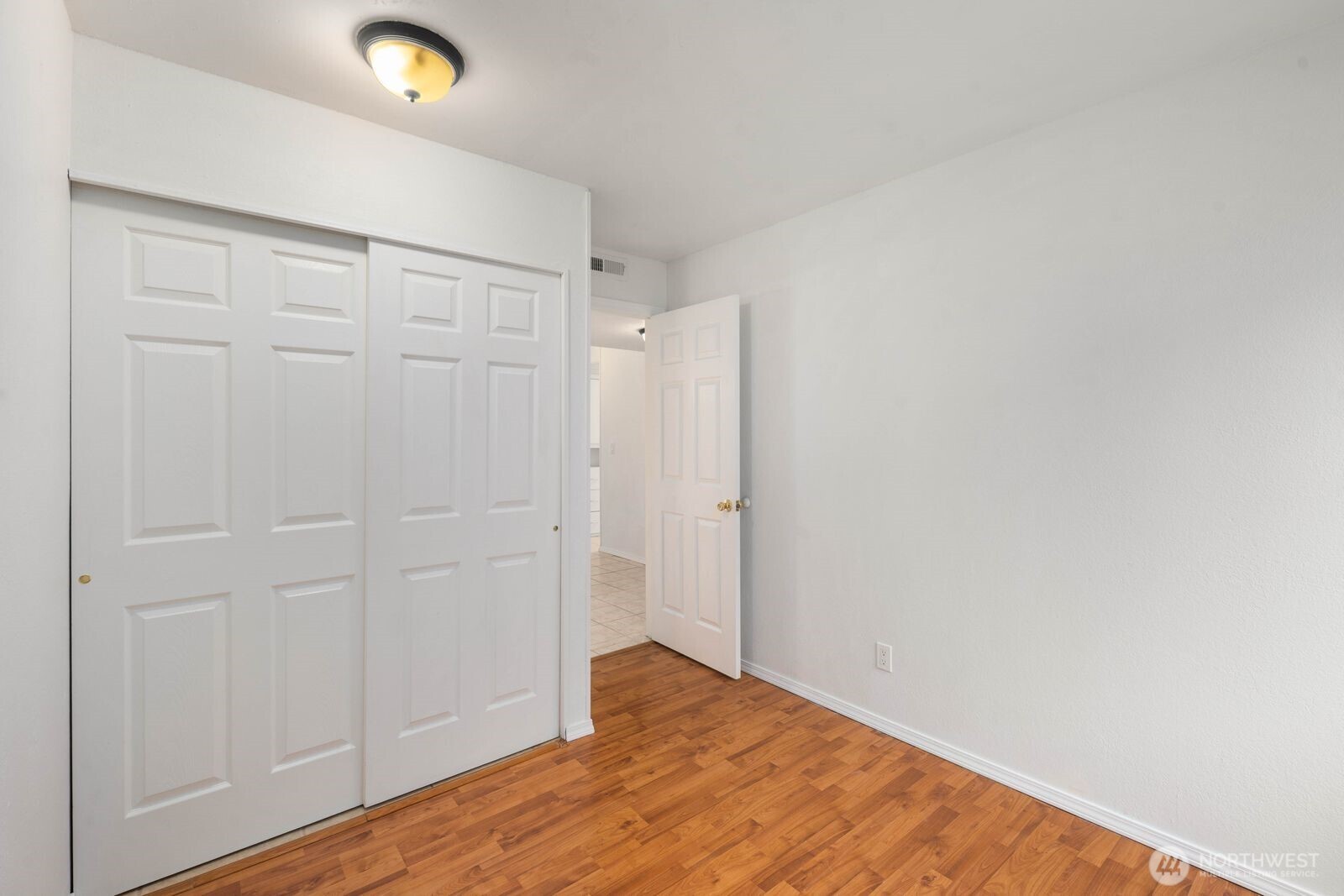 14510 124th Avenue Northeast, Unit C28 Kirkland, WA 98034 - Photo 11 of 16