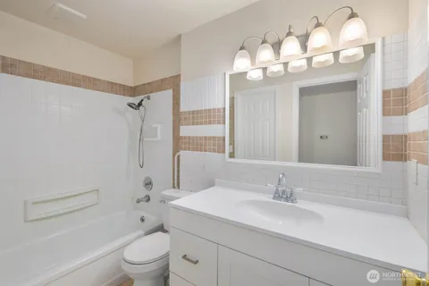 $399,950 | 14510 124th Avenue Northeast, Unit C28, Kirkland, WA 98034