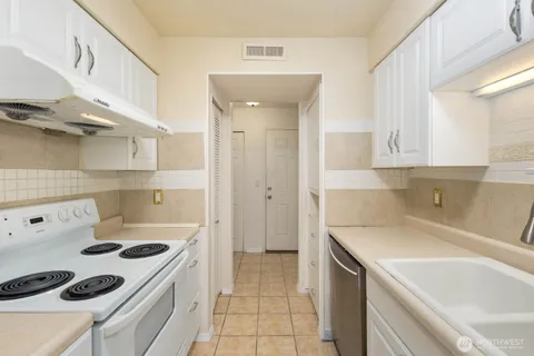 $399,950 | 14510 124th Avenue Northeast, Unit C28, Kirkland, WA 98034