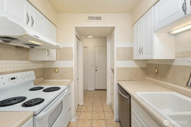 $399,950 | 14510 124th Avenue Northeast, Unit C28, Kirkland, WA 98034