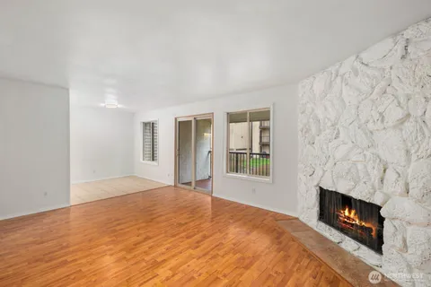 $399,950 | 14510 124th Avenue Northeast, Unit C28, Kirkland, WA 98034