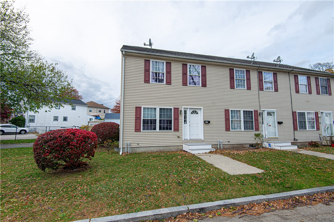 11 Newcomb Street, Unit A Providence, RI 02908 - Photo 2 of 30