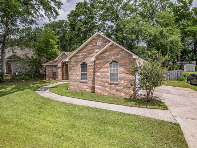 $379,900 | 5786 Countryside Drive, Tallahassee, FL 32317