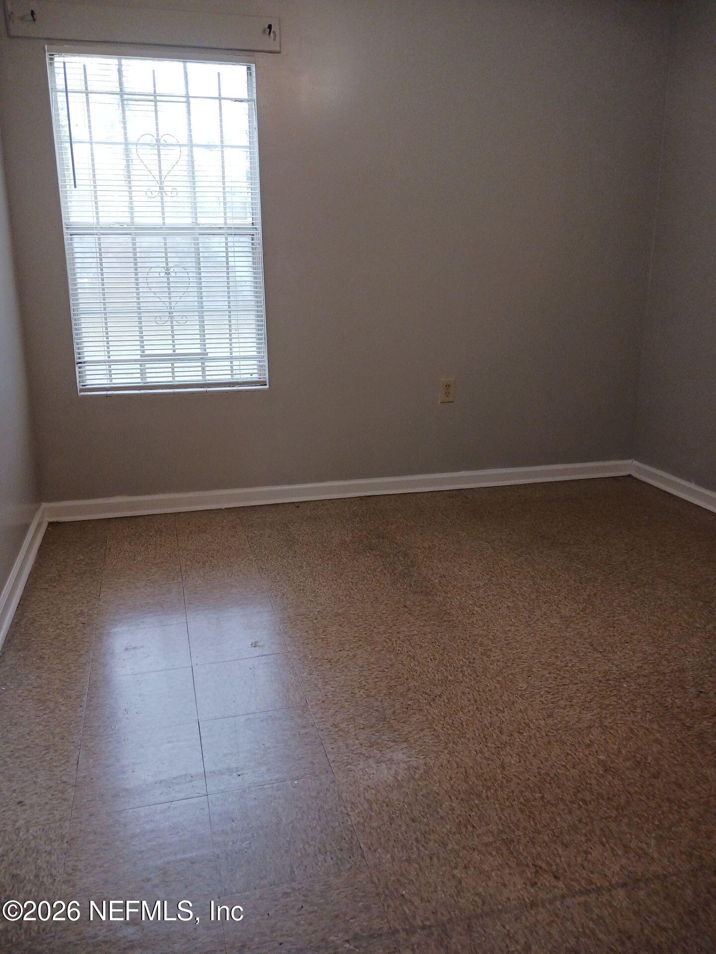 2113 Morehouse Road Jacksonville, FL 32209 - Photo 12 of 14 11-Jan 24, 2026 15-08-47-49J4