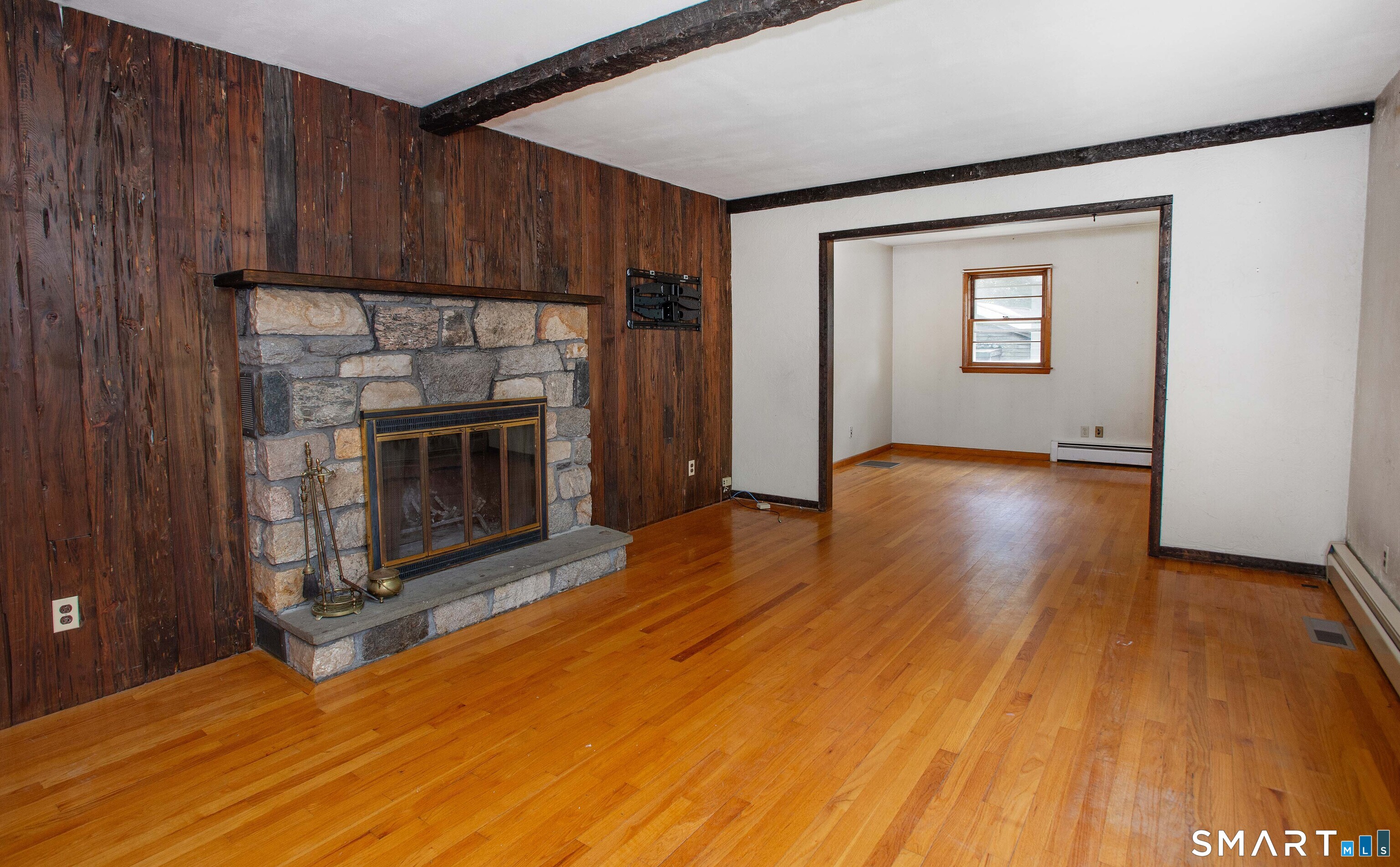 4 Musnug Road Danbury, CT 06811 - Photo 4 of 22 Gallery Image 4