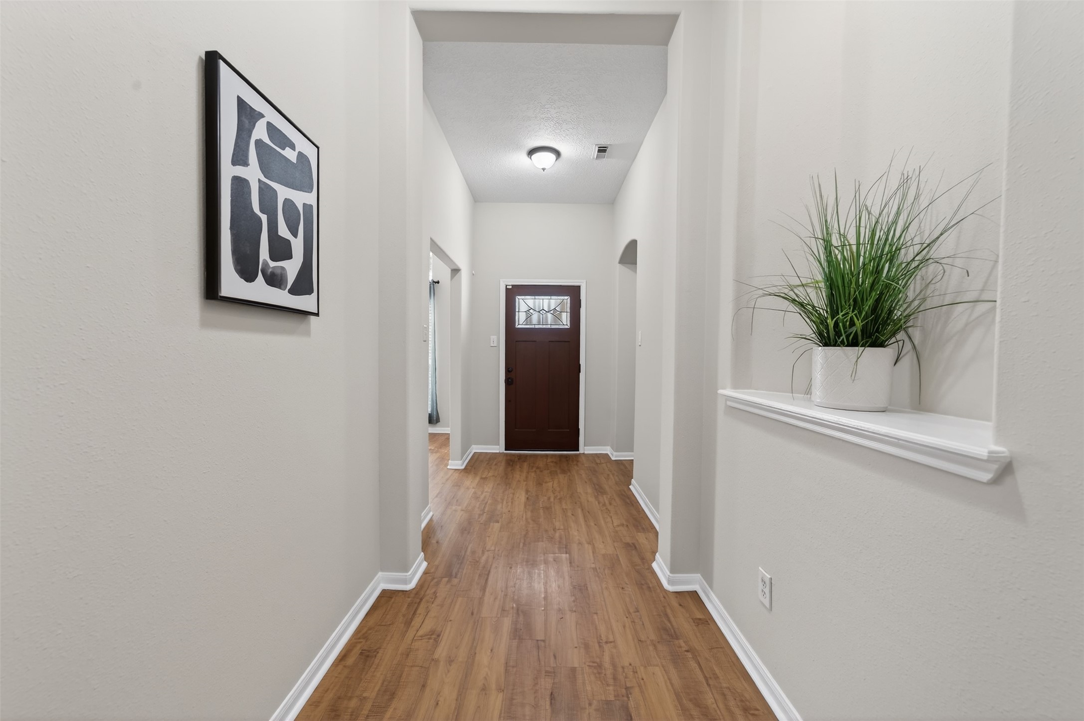 31302 Perlican Drive Spring, TX 77386 - Photo 2 of 22 Inviting foyer.