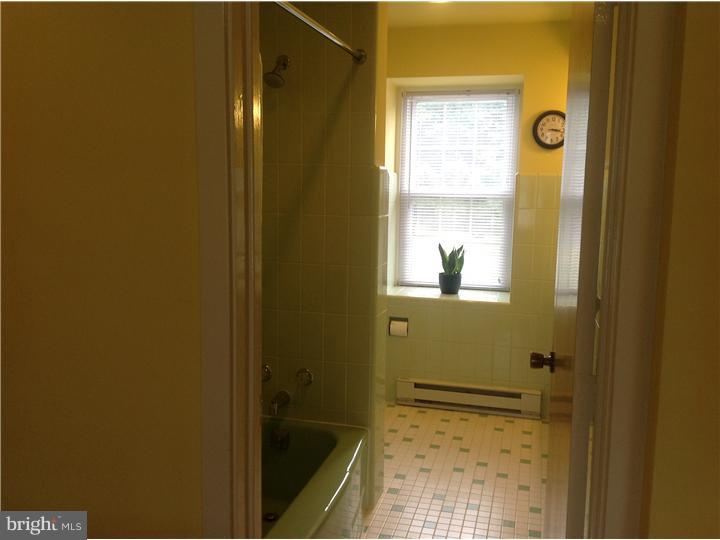 3057 Pricetown Road Temple, PA 19560 - Photo 11 of 21 Bathroom