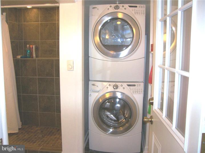 3057 Pricetown Road Temple, PA 19560 - Photo 15 of 21 Laundry Room