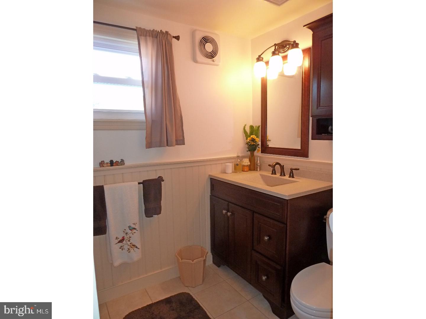 60 Elfreth Road Huntingdon Valley, PA 19006 - Photo 20 of 24 Bathroom